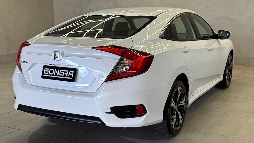 Foto do veículo HONDA CIVIC  EX CVT 2018 86.312 KM 114.900,00