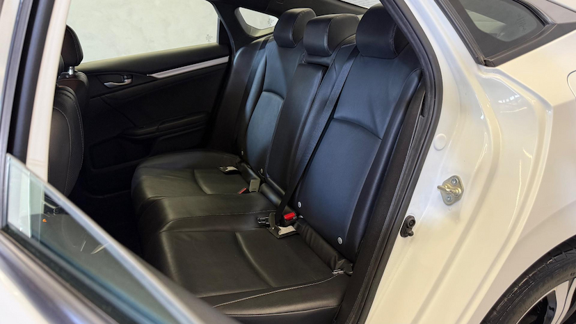 Foto do veículo HONDA CIVIC  EX CVT 2018 86.312 KM 114.900,00