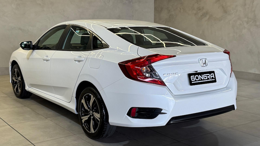 Foto do veículo HONDA CIVIC  EX CVT 2018 86.312 KM 114.900,00