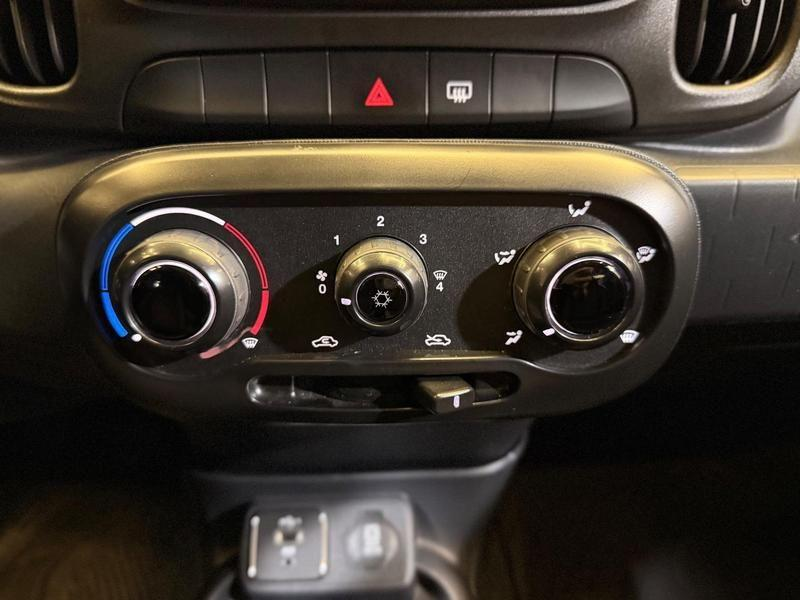 Foto do veículo FIAT MOBI  TREKKING 1.0MT 2022 46.017 KM 57.900,00