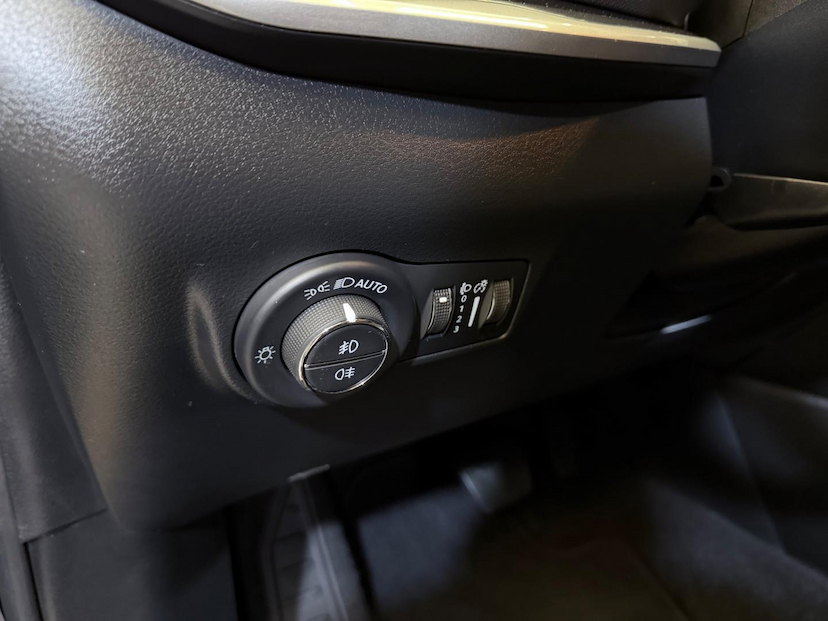 Foto do veículo JEEP COMPASS  LONG TF 2022 35.332 KM 125.900,00