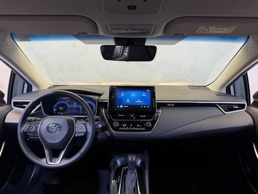 Foto do veículo TOYOTA COROLLA  XEI 20 2024 16.650 KM 149.900,00