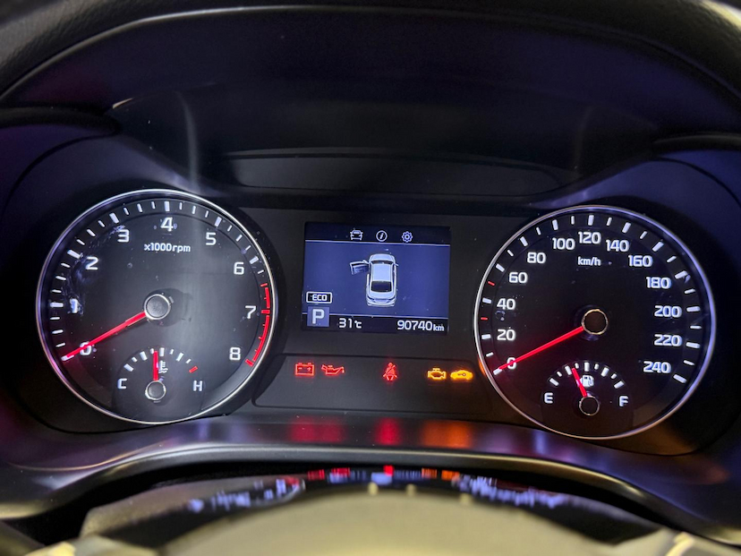 Foto do veículo KIA CERATO  FF SX2.0 AT 2022 90.531 KM 89.900,00