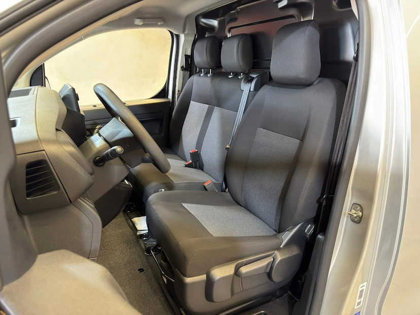 Foto do veículo PEUGEOT EXPERT  CARGO 2025 5.634 KM 169.900,00