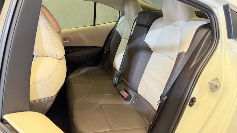 Foto do veículo TOYOTA COROLLA  ALTIS 20 2020 42.000 KM 138.900,00