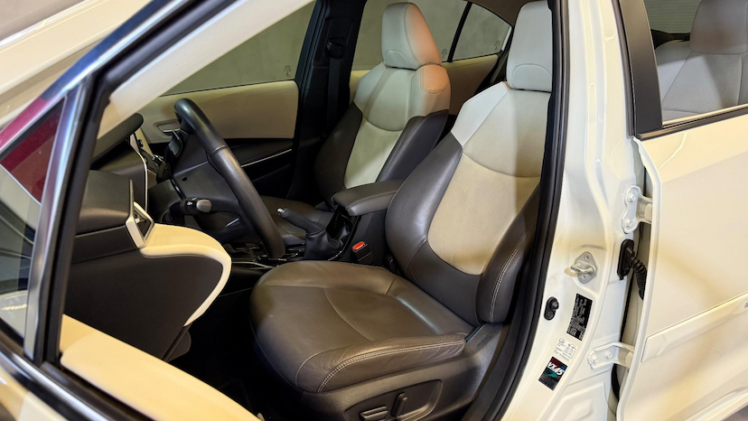 Foto do veículo TOYOTA COROLLA  ALTIS 20 2020 42.000 KM 138.900,00