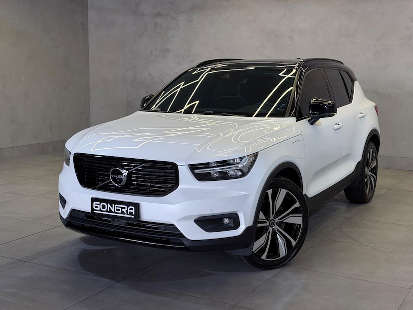 Foto do veículo VOLVO XC40 XC 40 T-5 HÍBRIDO R-DESIGN 1.5 262CV FWD 2022 41.400 KM 194.900,00