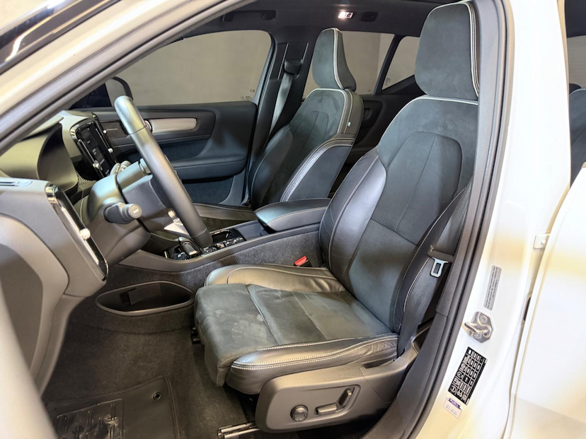 Foto do veículo VOLVO XC40 XC 40 T-5 HÍBRIDO R-DESIGN 1.5 262CV FWD 2022 41.400 KM 194.900,00