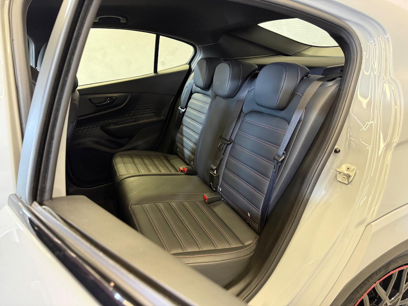 Foto do veículo FIAT FASTBACK  ABARTH 270 2025 13.631 KM 142.900,00