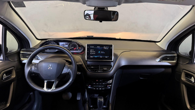 Foto do veículo PEUGEOT 2008  GRIFFE 1.6 TURBO FLEX 16V 5P AUT. 2020 27.447 KM 81.900,00