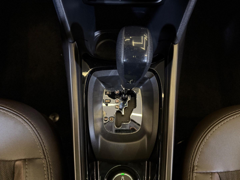 Foto do veículo PEUGEOT 2008  GRIFFE 1.6 TURBO FLEX 16V 5P AUT. 2020 27.447 KM 81.900,00