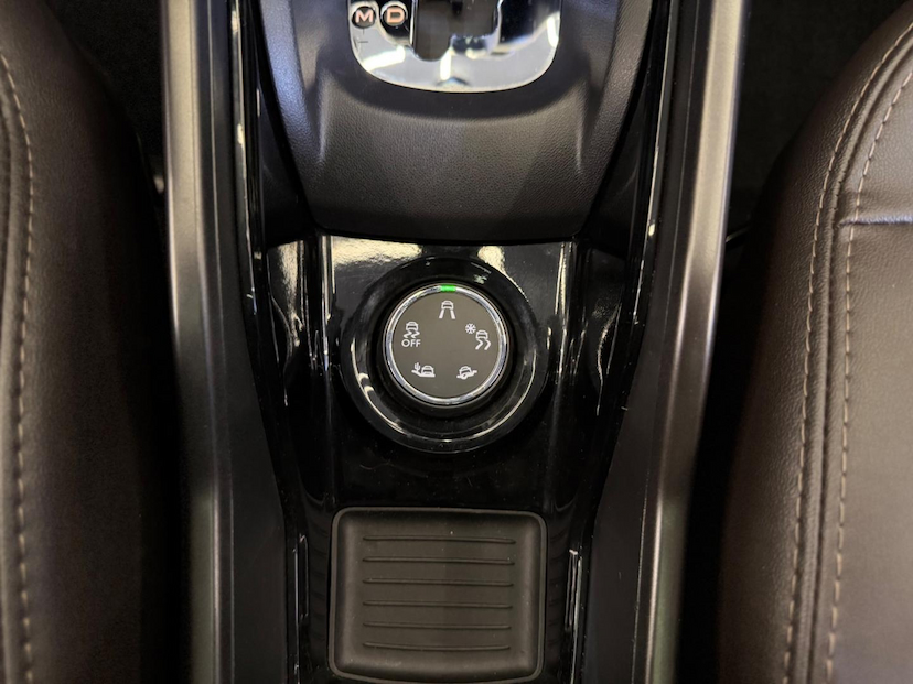 Foto do veículo PEUGEOT 2008  GRIFFE 1.6 TURBO FLEX 16V 5P AUT. 2020 27.447 KM 81.900,00