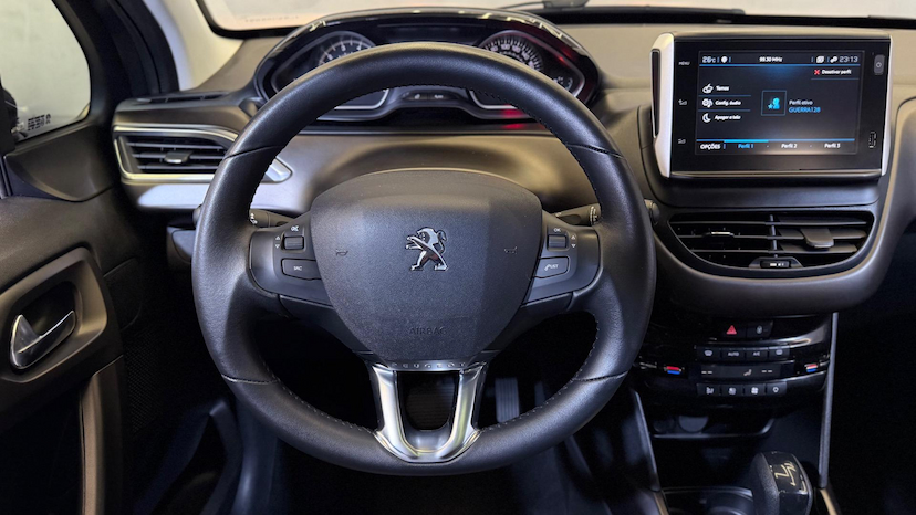 Foto do veículo PEUGEOT 2008  GRIFFE 1.6 TURBO FLEX 16V 5P AUT. 2020 27.447 KM 81.900,00