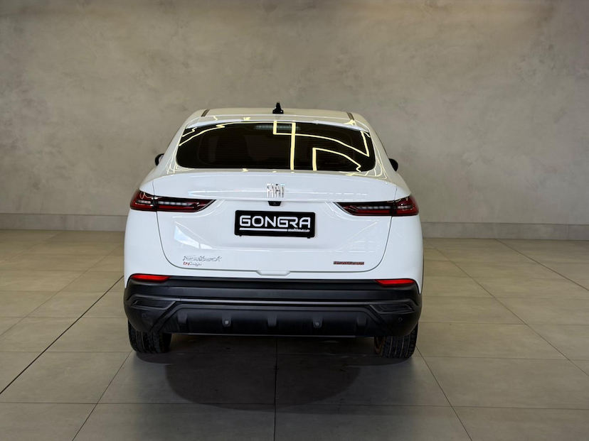 Foto do veículo FIAT FASTBACK  DRIVE 2024 18.834 KM 105.900,00