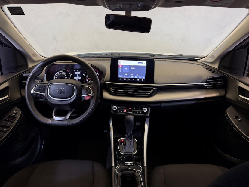 Foto do veículo FIAT FASTBACK  DRIVE 2024 18.834 KM 105.900,00