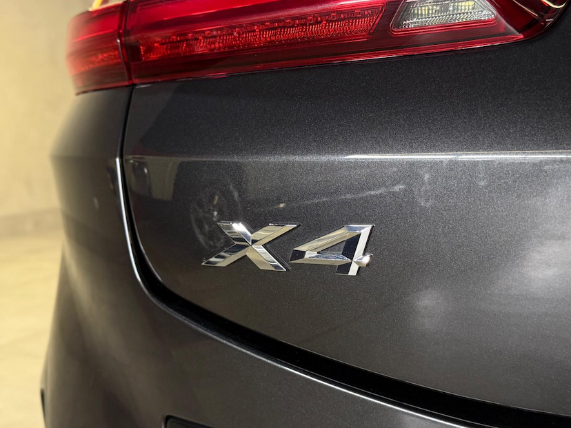 Foto do veículo BMW X4  XDRIVE 20I M-SPORT 2.0 TB 184CV AUT 2025 13.671 KM 389.900,00
