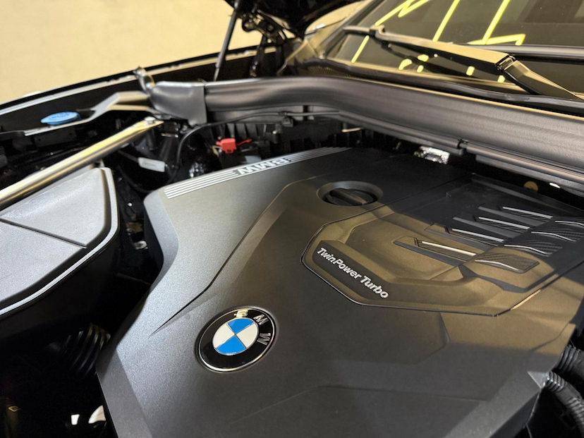 Foto do veículo BMW X4  XDRIVE 20I M-SPORT 2.0 TB 184CV AUT 2025 13.671 KM 389.900,00