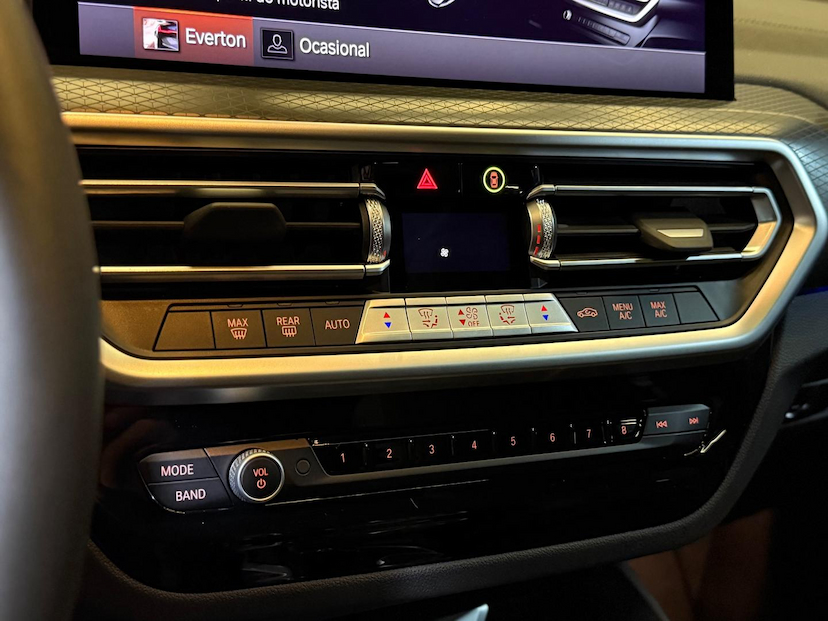 Foto do veículo BMW X4  XDRIVE 20I M-SPORT 2.0 TB 184CV AUT 2025 13.671 KM 389.900,00