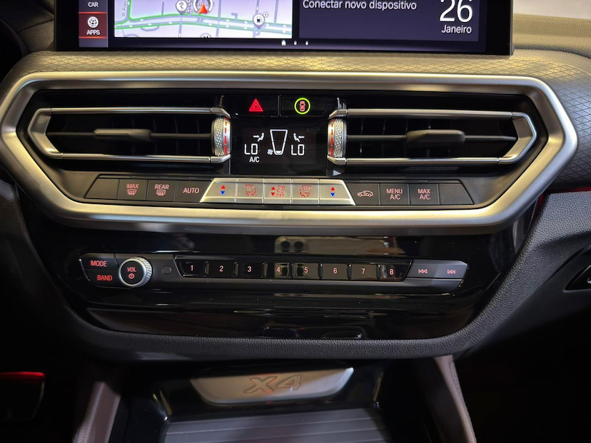 Foto do veículo BMW X4  XDRIVE 20I M-SPORT 2.0 TB 184CV AUT 2025 13.525 KM 409.900,00