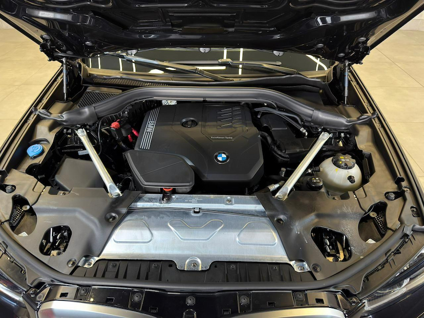 Foto do veículo BMW X4  XDRIVE 20I M-SPORT 2.0 TB 184CV AUT 2025 13.525 KM 409.900,00