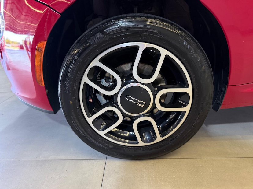 Foto do veículo FIAT 500  CULT 1.4 2014 86.753 KM 52.900,00