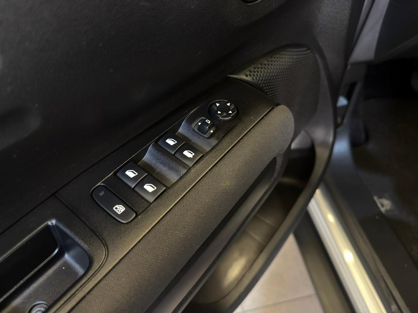 Foto do veículo CITROËN C4 CACTUS  1.6 FEEL AUT BUSINESS 2020 94.249 KM 70.900,00