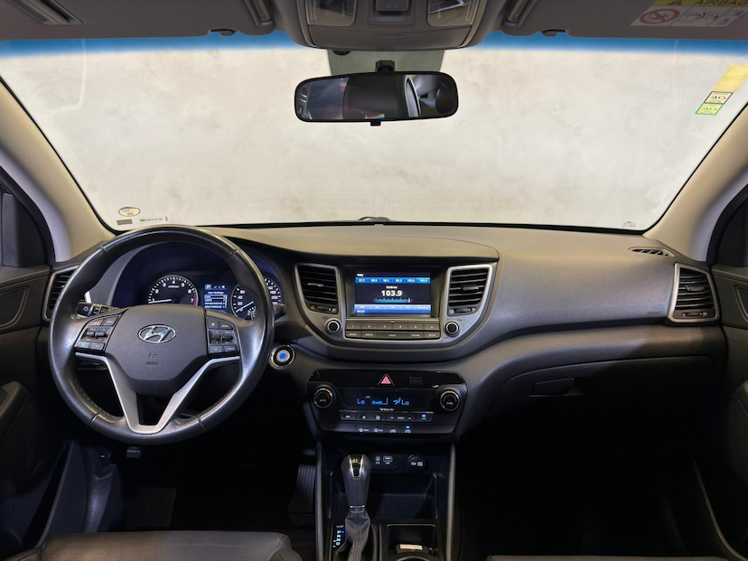 Foto do veículo HYUNDAI TUCSON  TURBO GLS 2018 118.195 KM 99.900,00