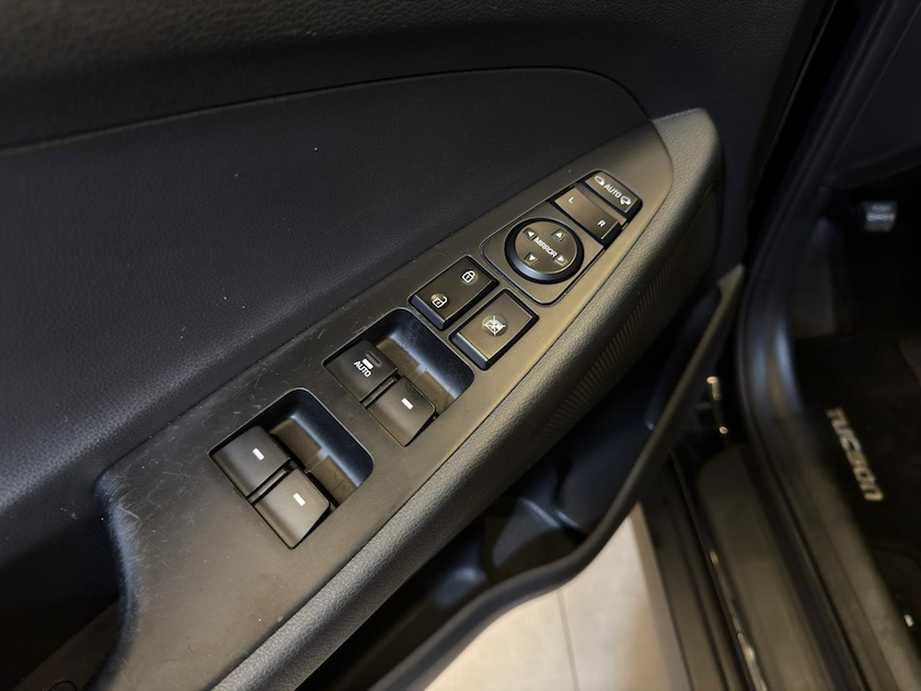 Foto do veículo HYUNDAI TUCSON  TURBO GLS 2018 118.195 KM 99.900,00