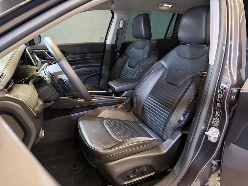 Foto do veículo JEEP COMMANDER  LIMITED T270 TURBO FLEX 2022 28.854 KM 159.900,00