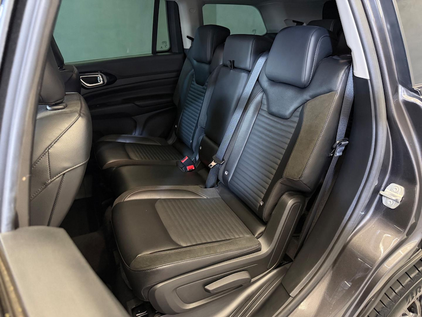 Foto do veículo JEEP COMMANDER  LIMITED T270 TURBO FLEX 2022 28.854 KM 159.900,00