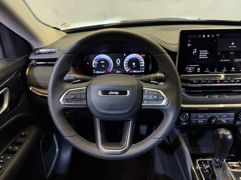 Foto do veículo JEEP COMMANDER  LIMITED T270 TURBO FLEX 2022 28.854 KM 159.900,00