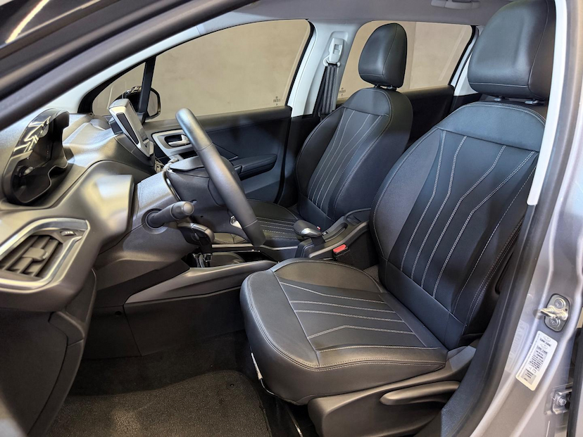 Foto do veículo PEUGEOT 2008  GRF THP AT 2023 23.410 KM 94.900,00