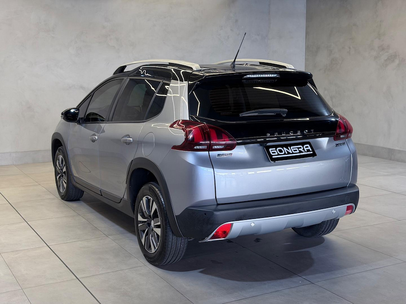 Foto do veículo PEUGEOT 2008  GRF THP AT 2023 23.410 KM 94.900,00