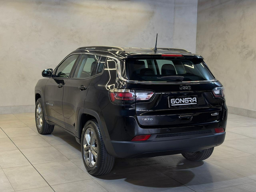 Foto do veículo JEEP COMPASS  LONG TF 2023 14.849 KM 135.900,00