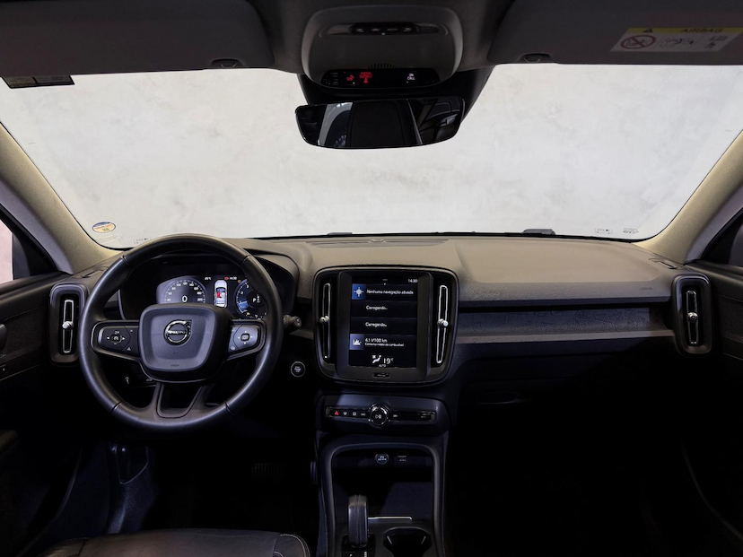Foto do veículo VOLVO XC40  T4 2019 57.236 KM 124.900,00