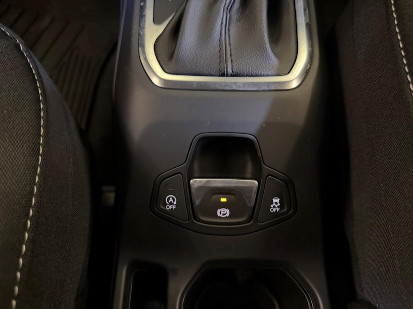 Foto do veículo JEEP RENEGADE  1.3 TURBO 2023 4.319 KM 102.900,00