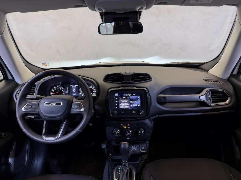 Foto do veículo JEEP RENEGADE  1.3 TURBO 2023 4.319 KM 102.900,00