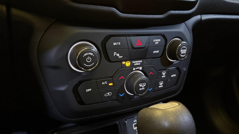 Foto do veículo JEEP RENEGADE  LIMITED AT 2021 67.512 KM 102.900,00