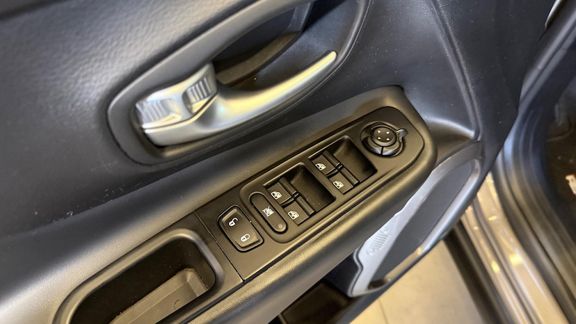 Foto do veículo JEEP RENEGADE  LIMITED AT 2021 67.512 KM 102.900,00