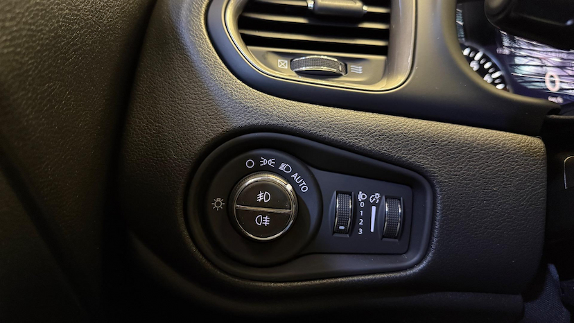 Foto do veículo JEEP RENEGADE  LIMITED AT 2021 67.512 KM 102.900,00