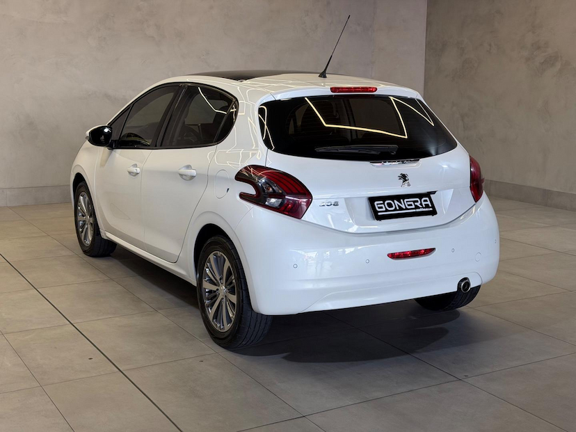 Foto do veículo PEUGEOT 208  GRIFRE EAT6 2019 72.082 KM 65.900,00