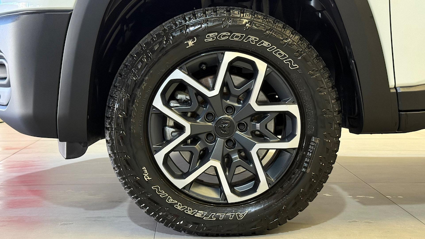 Foto do veículo RAM RAMPAGE  REBEL HURR 4 2.0 TB CD 4X4 AUT. 2025 3.935 KM 202.900,00