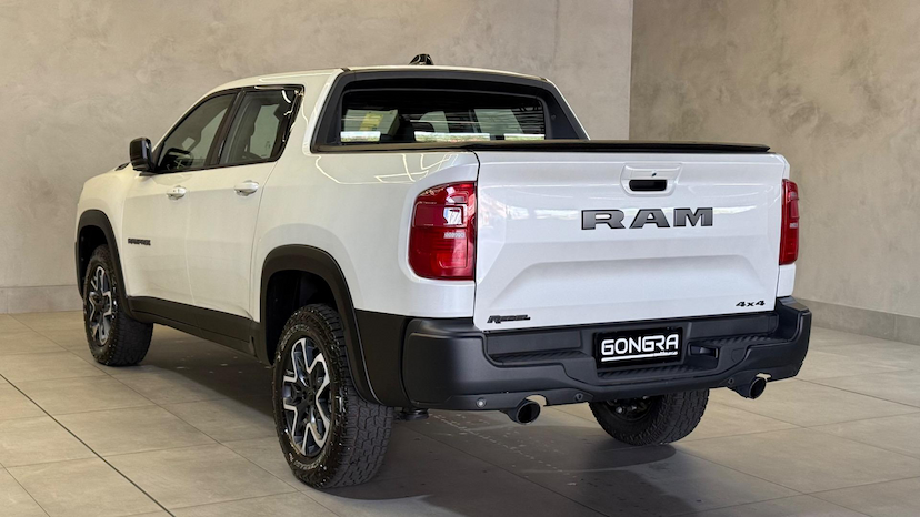 Foto do veículo RAM RAMPAGE  REBEL HURR 4 2.0 TB CD 4X4 AUT. 2025 3.935 KM 202.900,00