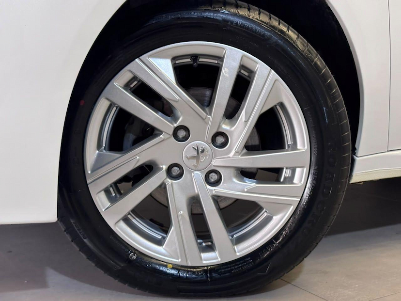 Foto do veículo PEUGEOT 208  ACTIVE AT 2022 30.600 KM 72.900,00