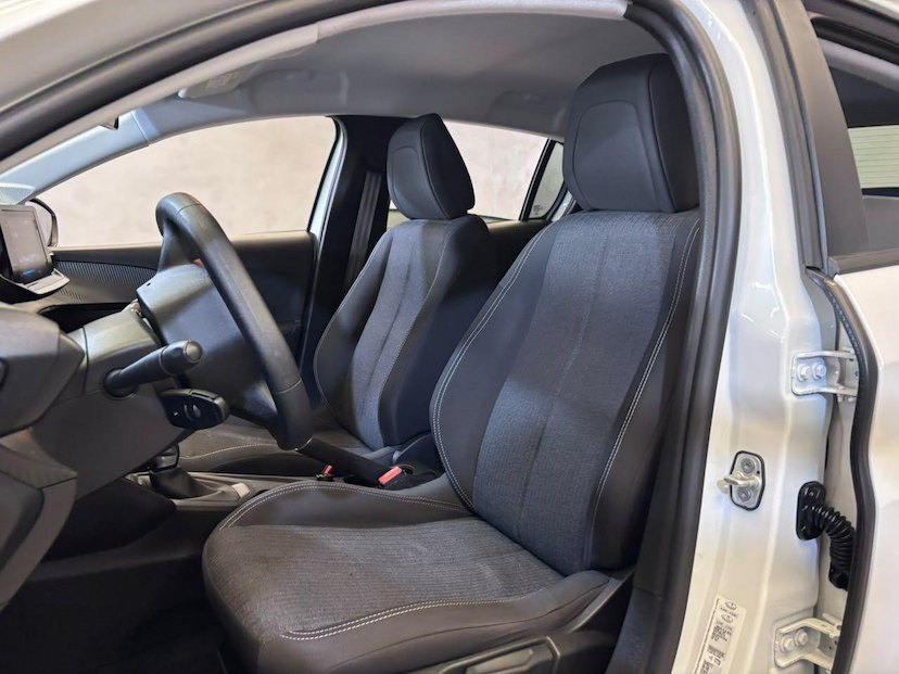 Foto do veículo PEUGEOT 208  ACTIVE AT 2022 30.600 KM 72.900,00