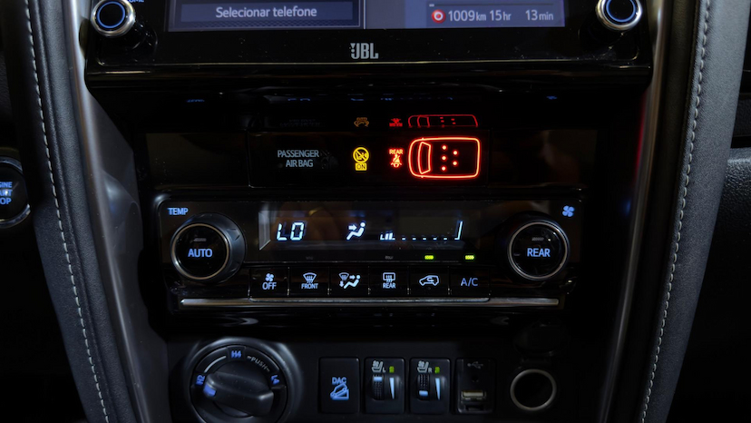 Foto do veículo TOYOTA HILUX  SW4 SRX 4X4 2.8 TDI 16V DIES. AUT. 2021 45.325 KM 294.900,00