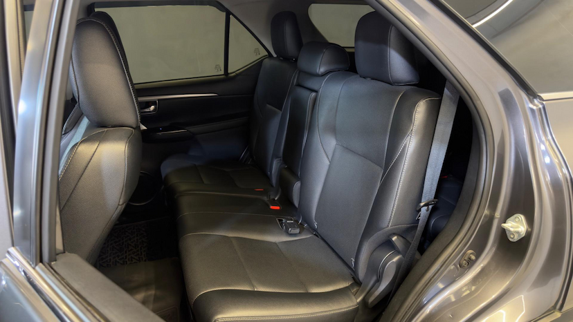 Foto do veículo TOYOTA HILUX  SW4 SRX 4X4 2.8 TDI 16V DIES. AUT. 2021 45.325 KM 294.900,00