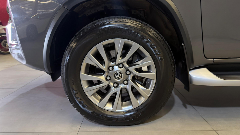 Foto do veículo TOYOTA HILUX  SW4 SRX 4X4 2.8 TDI 16V DIES. AUT. 2021 45.325 KM 294.900,00