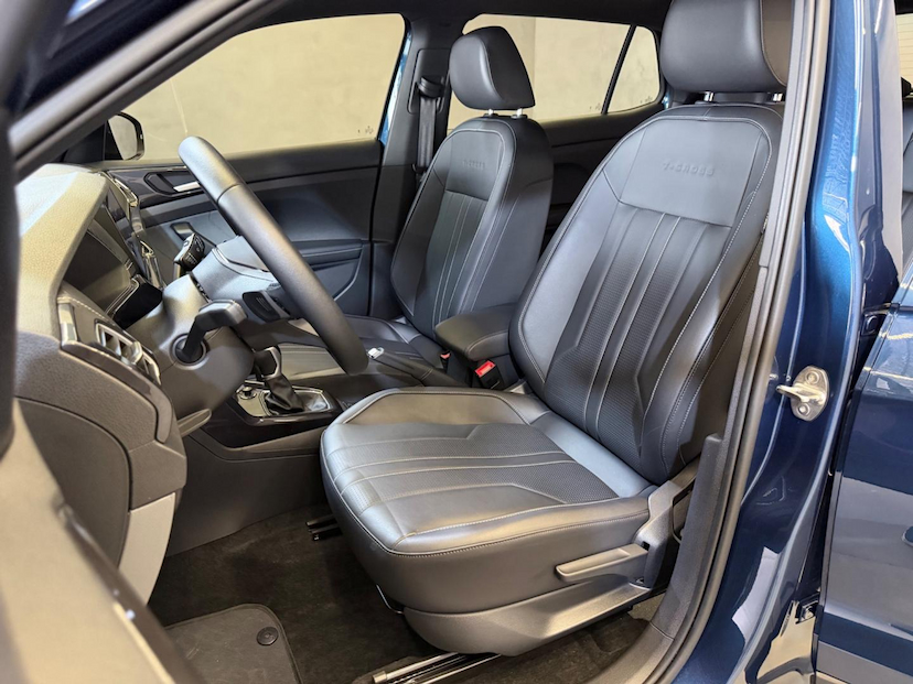 Foto do veículo VOLKSWAGEN T-CROSS T CROSS COMFORTLINE TSI AT 2025 11.600 KM 146.900,00