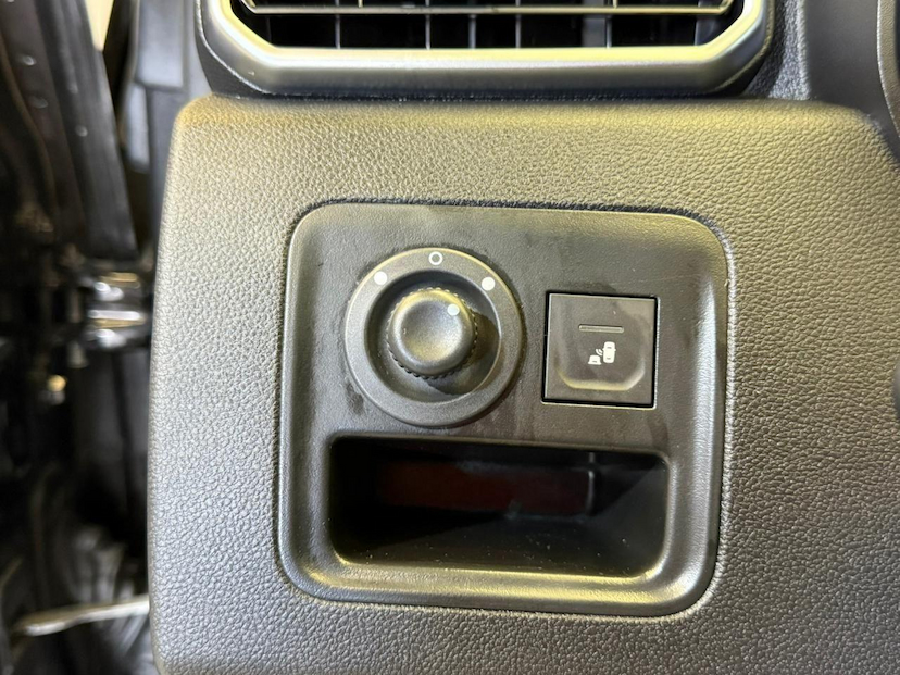 Foto do veículo RENAULT DUSTER  ICO16 CVT 2021 63.645 KM 89.900,00
